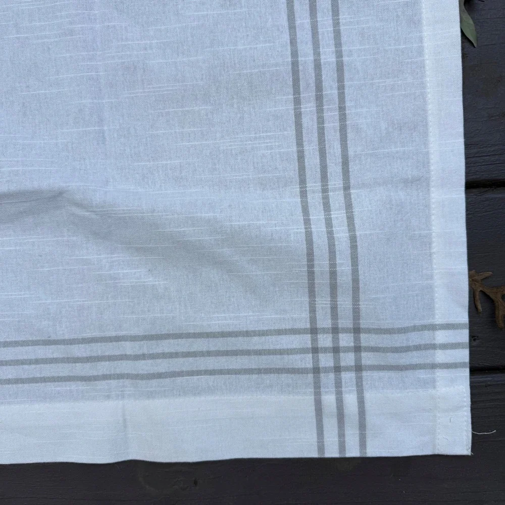 9.a.38 100% Cotton Tablecloth 37x43.5 Gray White Plaid Stripe Threshold